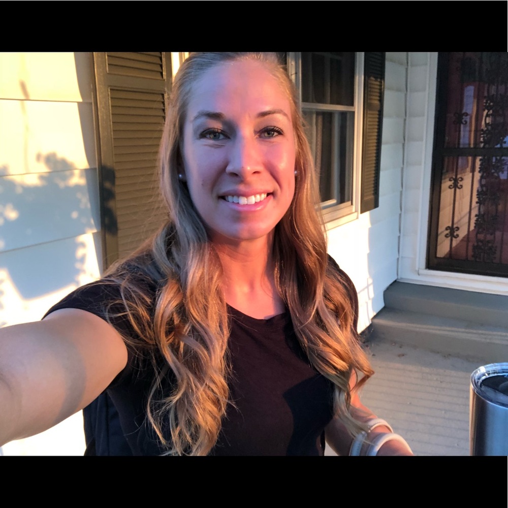 Meet your Posher, Kayla